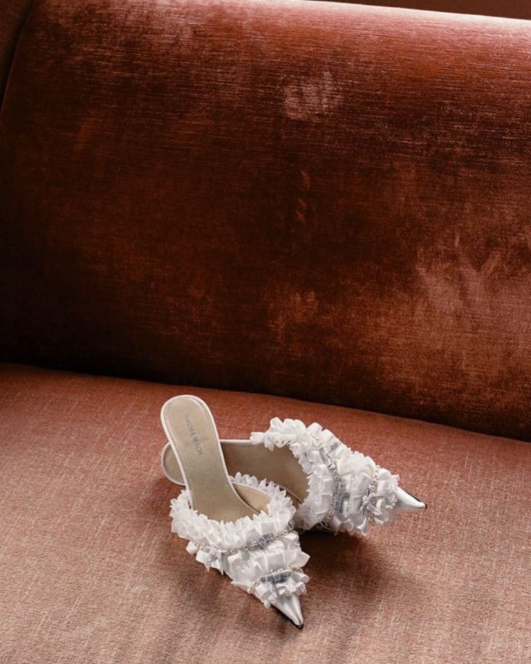 Instagram post from theweddingroom_france. This post is in position 4.