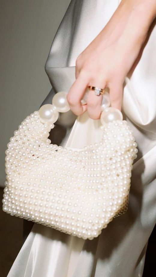 Instagram post from theweddingroom_france. This post is in position 1.