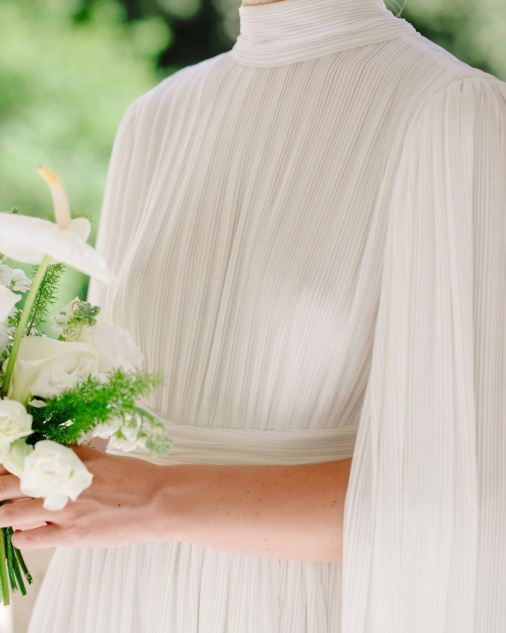 Instagram post from theweddingroom_france. This post is in position 0.